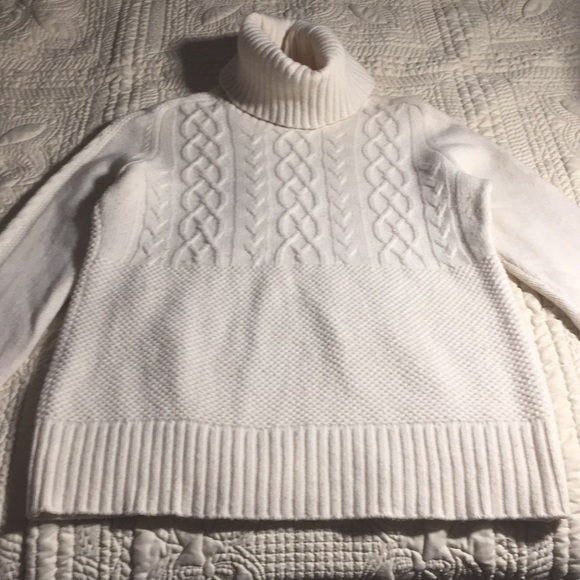 GAP Sweaters - Gap Turtleneck Sweater